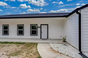 1409 County Rd 913, Burleson, TX 76028 - Photo 4