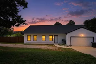 1409 County Rd 913, Burleson, TX 76028 - Photo 2