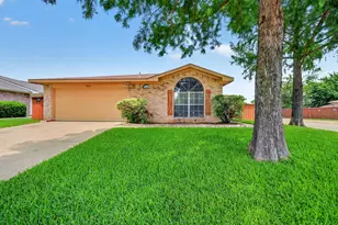 9339 Crimnson Ct, Dallas, TX 75217 - Photo 2