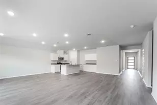 540 Brk Vw Dr, Van Alstyne, TX 75495 - Photo 2