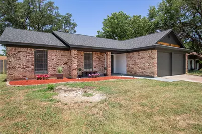 1120 S Timberline Drive, Benbrook, TX 76126 - Photo 2