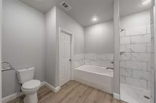 402 S Robbins St, Cleburne, TX 76031 - Photo 34