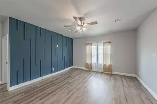 402 S Robbins St, Cleburne, TX 76031 - Photo 28