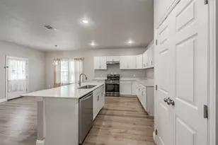 402 S Robbins St, Cleburne, TX 76031 - Photo 20