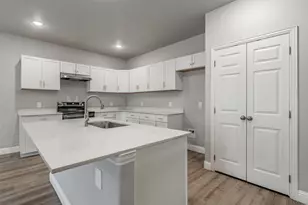 402 S Robbins St, Cleburne, TX 76031 - Photo 22