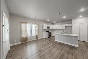 402 S Robbins St, Cleburne, TX 76031 - Photo 26