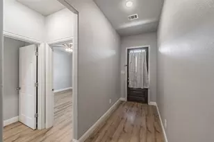 402 S Robbins St, Cleburne, TX 76031 - Photo 10