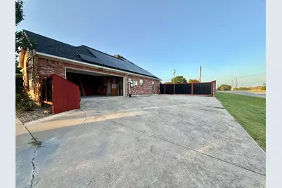 101 Arapaho W, Sherman, TX 75092 - Photo 28