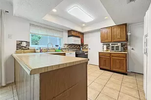 6217 Barcelona Dr, Arlington, TX 76016 - Photo 8