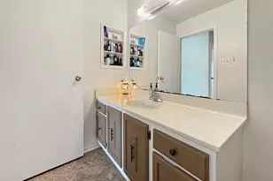 6217 Barcelona Dr, Arlington, TX 76016 - Photo 16