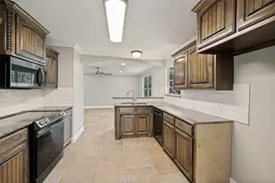 604 Alcove Dr, Little Elm, TX 75068 - Photo 8