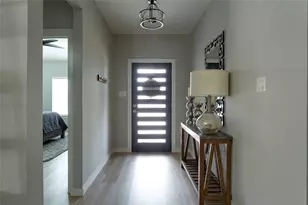 1108 Claude St, Dallas, TX 75203 - Photo 2