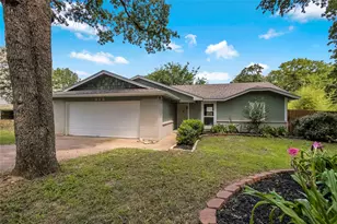 313 High Crest Dr, Azle, TX 76020 - Photo 2