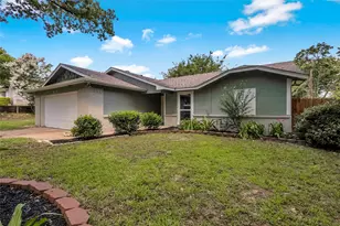 313 High Crest Dr, Azle, TX 76020 - Photo 4