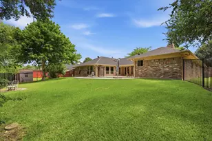 2613 Country Valley Rd, Garland, TX 75043 - Photo 32