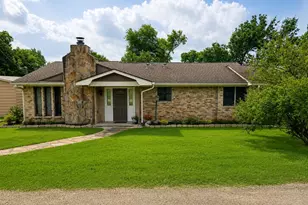31 Clearview St, Point Blank, TX 77364 - Photo 2