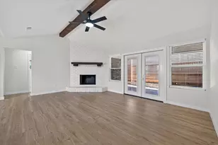 24 Oakmont Ct, Pantego, TX 76013 - Photo 6