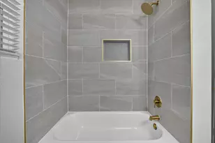 24 Oakmont Ct, Pantego, TX 76013 - Photo 18