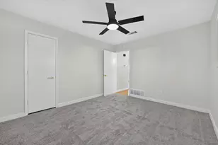 24 Oakmont Ct, Pantego, TX 76013 - Photo 16