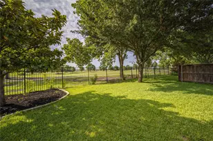 9601 Links Fairway Dr, Rowlett, TX 75089 - Photo 1