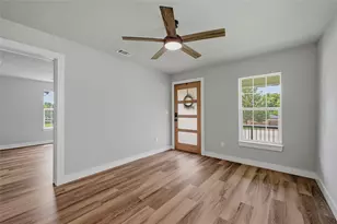 1525 W Woodard St, Denison, TX 75020 - Photo 8