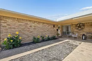 2903 Country Pl Ct, Carrollton, TX 75006 - Photo 2