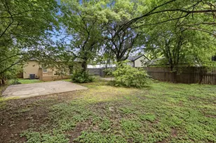 1450 Holcomb Rd, Dallas, TX 75217 - Photo 32