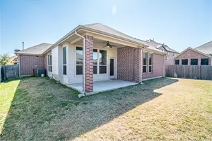 1405 Nightingale Dr, Aubrey, TX 76227 - Photo 18