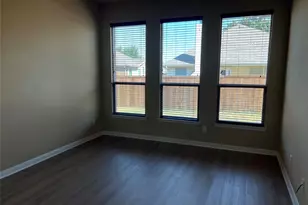 1405 Nightingale Dr, Aubrey, TX 76227 - Photo 10