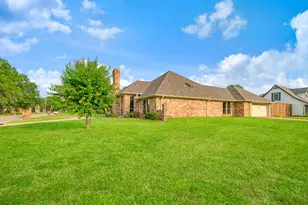 1945 N Collegiate Dr, Paris, TX 75462 - Photo 24