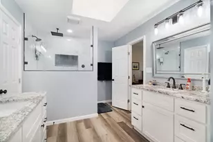 1945 N Collegiate Dr, Paris, TX 75462 - Photo 10