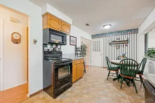 1604 Pleasant Run Rd, Carrollton, TX 75006 - Photo 10