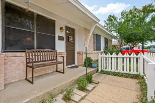 1604 Pleasant Run Rd, Carrollton, TX 75006 - Photo 2