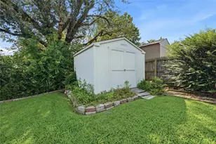 1712 Oakhill Dr, Sherman, TX 75092 - Photo 34