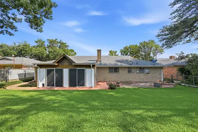 1712 Oakhill Drive, Sherman, TX 75092 - Photo 32