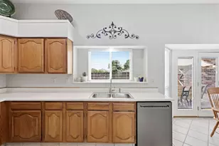 4257 Harvest Hill Rd, Carrollton, TX 75010 - Photo 16