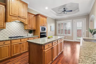 6411 Tuscany Park Drive, Arlington, TX 76016 - Photo 10