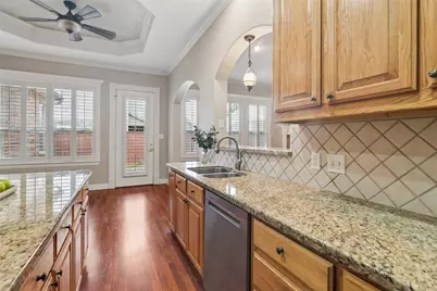 6411 Tuscany Park Drive, Arlington, TX 76016 - Photo 12