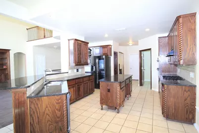 2719 Explorador, Grand Prairie, TX 75054 - Photo 16