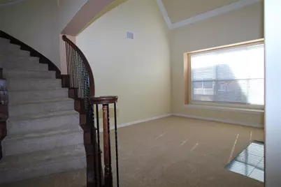 2719 Explorador, Grand Prairie, TX 75054 - Photo 10