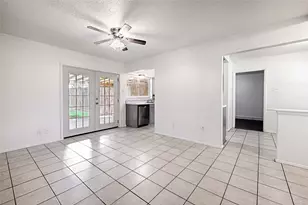 810 Waikiki Dr, Garland, TX 75043 - Photo 6