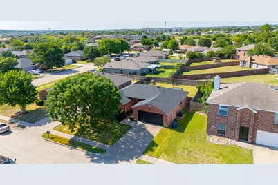 424 NE Murphy Road, Burleson, TX 76028 - Photo 20