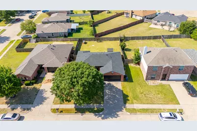 424 NE Murphy Road, Burleson, TX 76028 - Photo 22