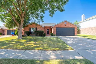 424 NE Murphy Rd, Burleson, TX 76028 - Photo 1