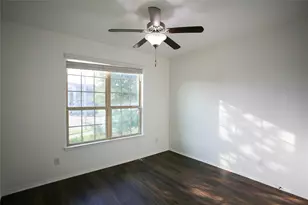 401 Eureka Ct, Burleson, TX 76028 - Photo 18