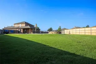 401 Eureka Ct, Burleson, TX 76028 - Photo 4