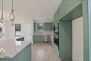 2925 River Ridge Ct, Granbury, TX 76048 - Photo 4