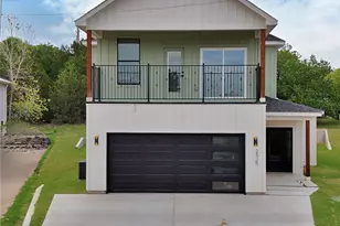 2925 River Ridge Ct, Granbury, TX 76048 - Photo 1