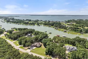 930 Waters Edge Dr, Corsicana, TX 75109 - Photo 2