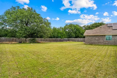 100 Tomahawk Drive, Lacy Lakeview, TX 76705 - Photo 32